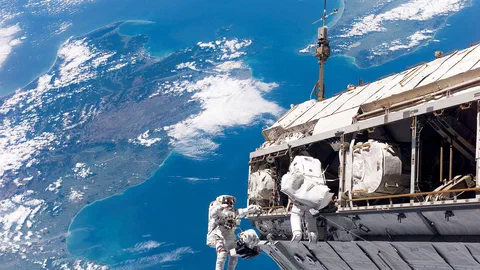 Sophie Adenot, première Française à sortir dans l'espace
