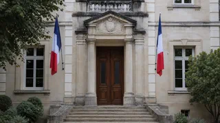 Deux maires visés par le racisme, des années pour une seule condamnation