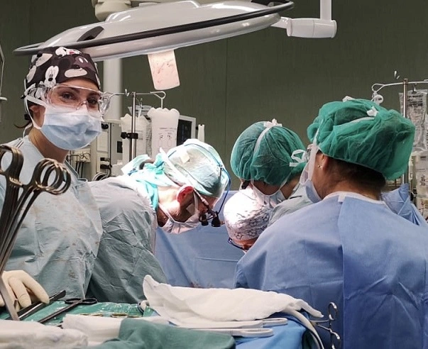 À Turin, un œil reconstruit à partir de deux yeux détruits