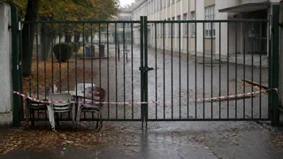 Blocus des lycées : des douches cassées, des classes à 35, et Donald Trump qui parle d'« islam »