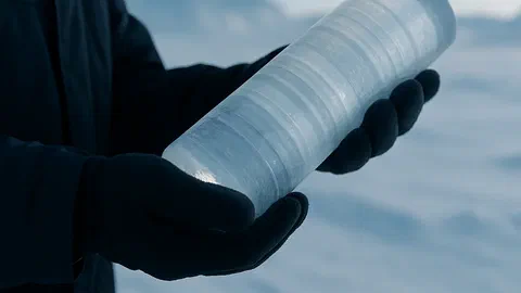Le climat a toujours changé. Dans la glace, jamais à cette vitesse.