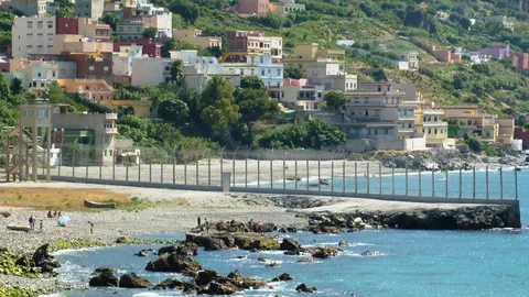 Ceuta : 50 000 à 60 000 entrées en une nuit, la quasi-totalité repartie le lendemain