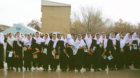 Afghanistan, cinq ans après : le seul pays au monde à fermer collège et université aux filles