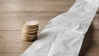 Gel des pensions en 2027 : le montant versé ne baisse pas, le pouvoir d'achat oui