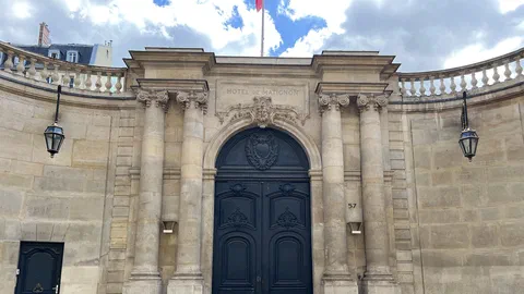 Suicides à Matignon : l'employeur enquête lui-même sur les faits qu'on lui reproche