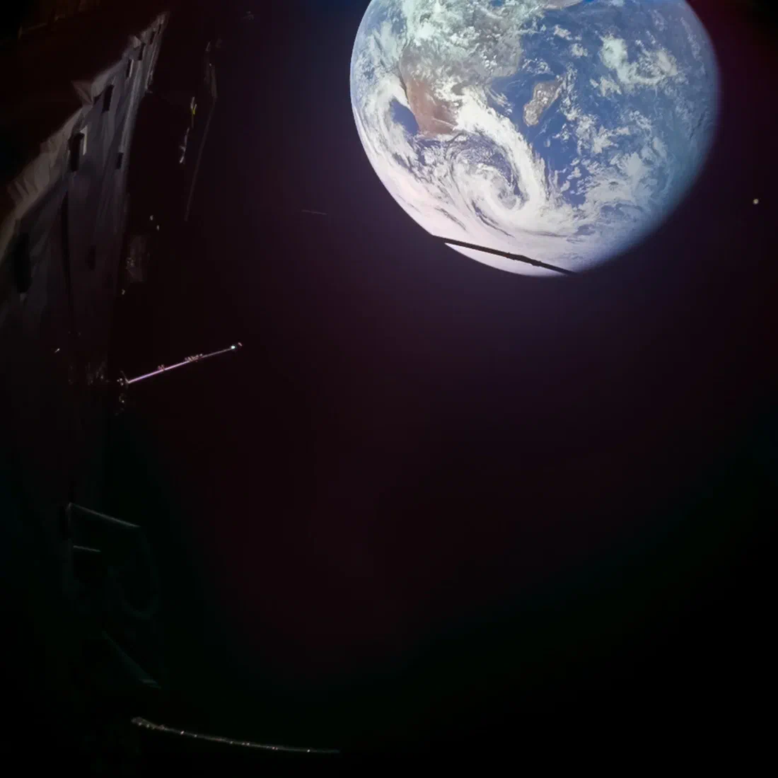 La sonde Juice a frôlé la Terre pour prendre son élan vers Jupiter