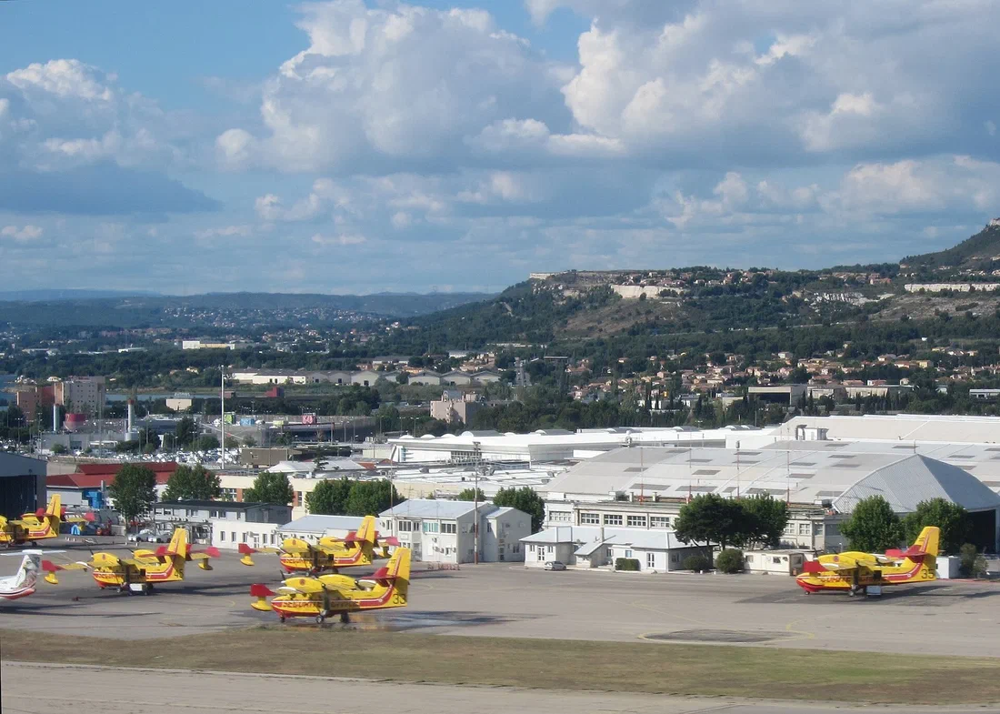 Feux de forêt : onze Canadair en état de voler, aucun neuf avant 2028