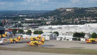 Feux de forêt : onze Canadair en état de voler, aucun neuf avant 2028