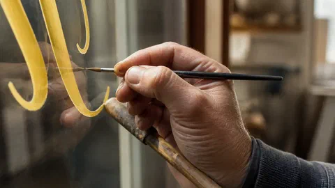 La peinture en lettres renaît sur les devantures françaises