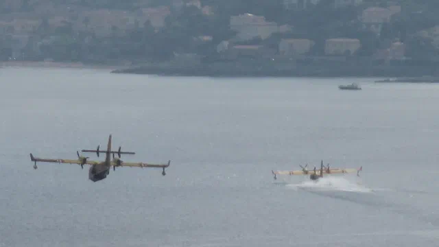 Pompiers en grève : onze Canadair pour un été record, et pas une caserne fermée
