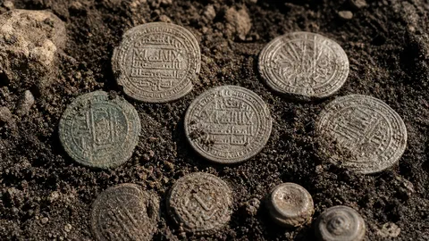 Présence arabe dans le Midi médiéval : trois tombes, quarante-deux sceaux, quatre épaves