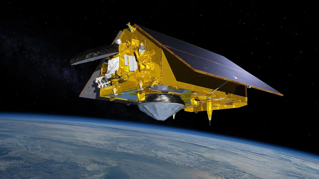 Vue d'artiste de Sentinel-6 Michael Freilich, jumeau de Sentinel-6B, en orbite au-dessus de la courbure de la Terre, panneau solaire déployé