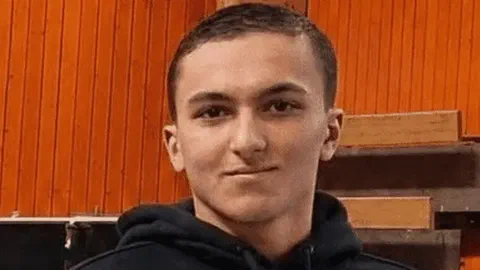 Suicide de Joris Laurencin : ce qu'établit l'enquête, ce que dénonce sa famille