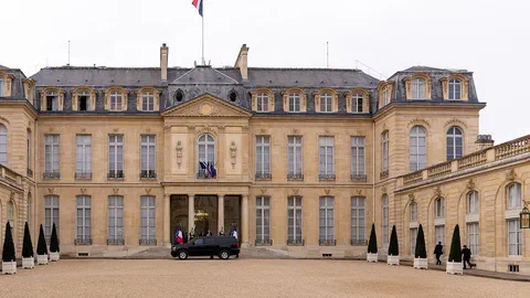 Ve République : la droite a compté au moins quatre présidents, la gauche deux